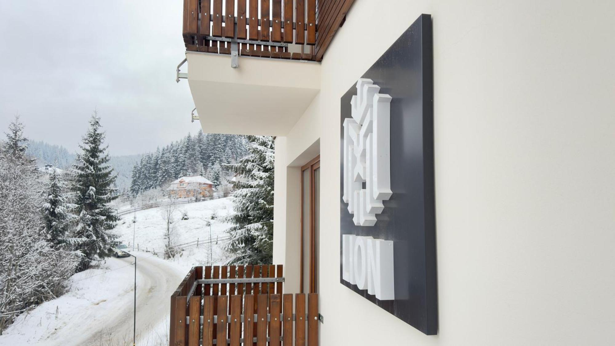 Hotel Lion Bukovel Exterior foto